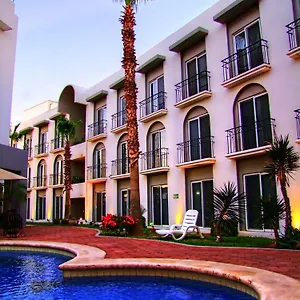 https://seven-crown-los-cabos.cabosanlucashotelsmexico.com